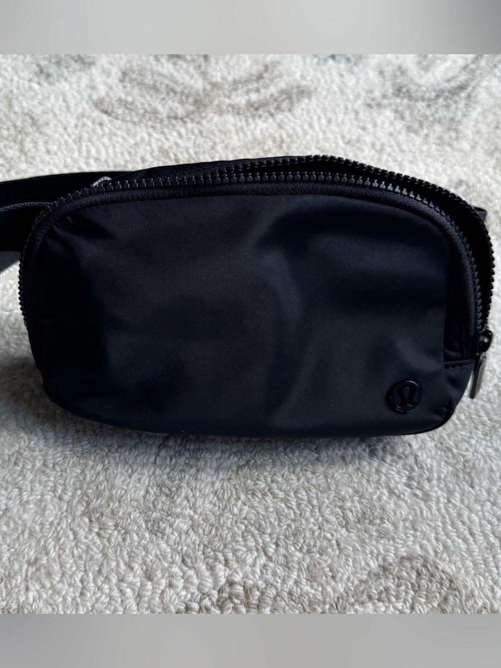 Lululemon Every Where Belt Bag In Black - Picture 12 of 14